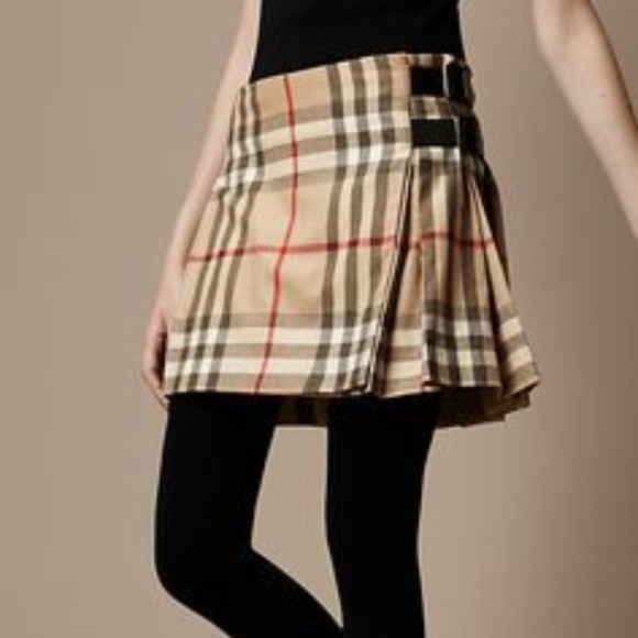 Burberry school skirt Clearance